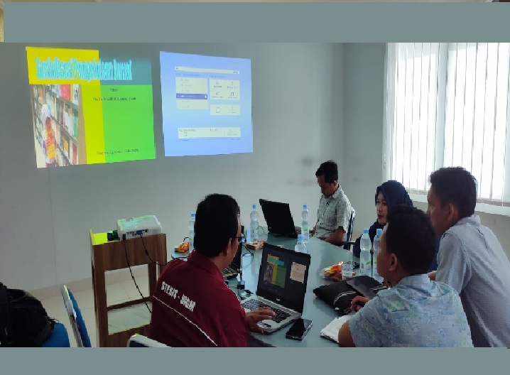 Pendampingan dan Pelatihan Pengelolaan Jurnal Ilmiah menuju Akreditasi